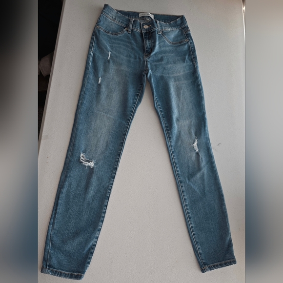 Henry & Belle Denim - Henry & Belle Distressed Skinny Jeans Beachy Coastal Indie Cowgirl Aesthetic